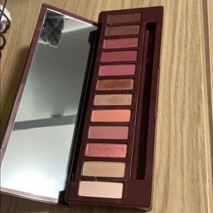Urban Decay Naked Cherry eyeshadow palette
